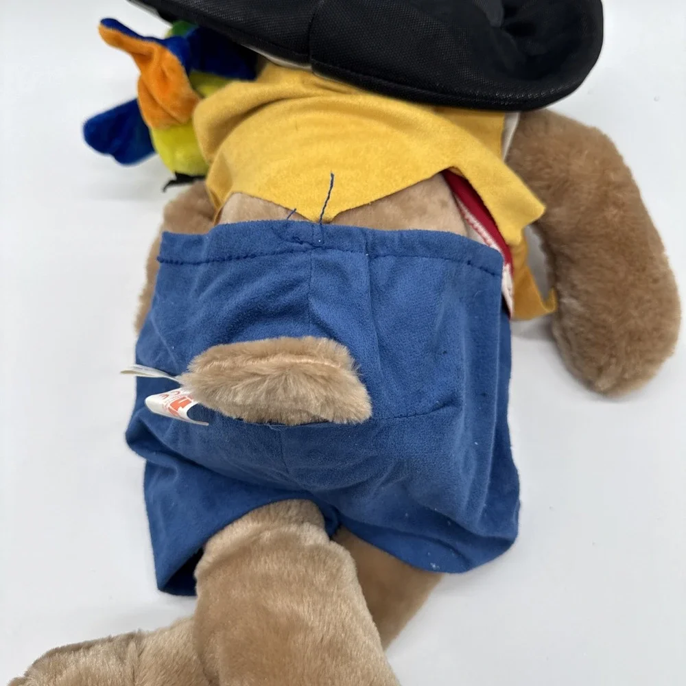 Chantilly Lane musical duets Captain Salty Pirate  bear & Parrot - hot hot hot